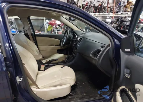 2014 Chrysler 200 Limited из США, поврежденный, VIN 1C3CCBCG9EN119155